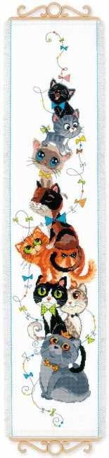 King of the Heap Cross Stitch Kit By RIOLIS